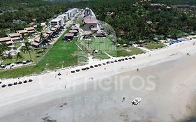 Atlântico Carneiros - Pé na areia próximo da Igrejinha